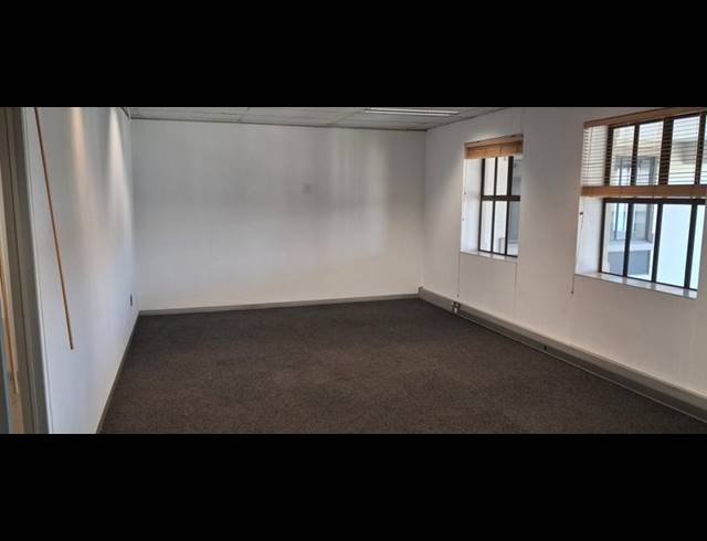 BUSINESS PROPERTY TO RENT IN BRYANSTON